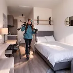 Student Experience - Luxury Hostal *