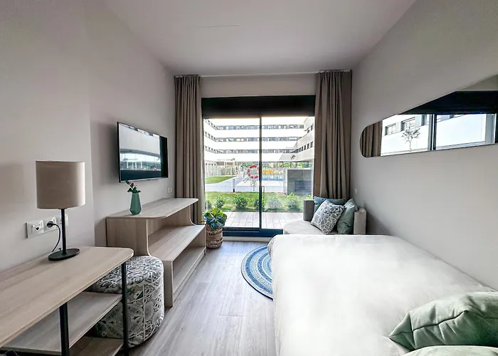 Living Experience Hostel